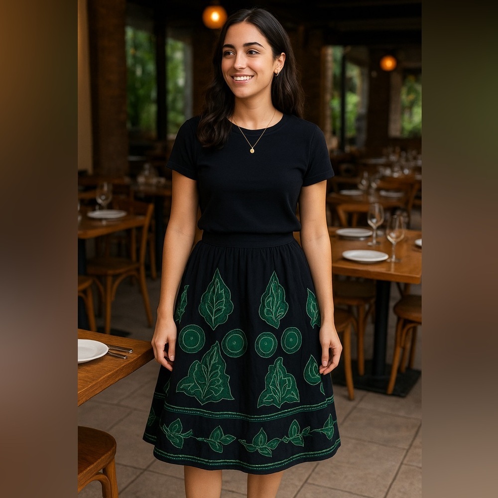 Embroidered boho peasant A-Line green and black gathered waistline size 8 skirt.